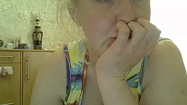 Snapshot of CurvyWild_Lady30 chatting on 05-24-26, 12:27 CurvyWild Lady30 online show from 05-24-26, 12:27