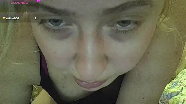 Snapshot of CurvyWild_Lady30 chatting on 02-18-26, 07:43 CurvyWild Lady30 online show from 02-18-26, 07:43