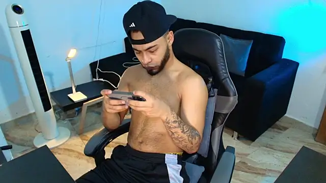 Xanderstone00 online show from 03-20-26, 05:14