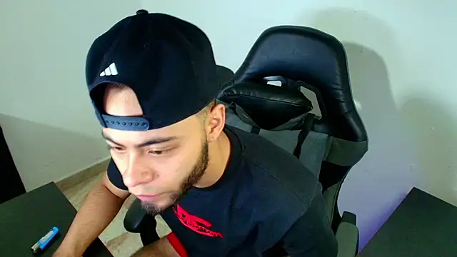 Snapshot of Xanderstone00 chatting on 03-03-26, 08:38 Xanderstone00 online show from 03-03-26, 08:38