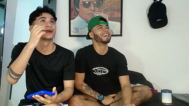 Snapshot of Xanderstone00 chatting on 02-14-26, 04:45 Xanderstone00 online show from 02-14-26, 04:45