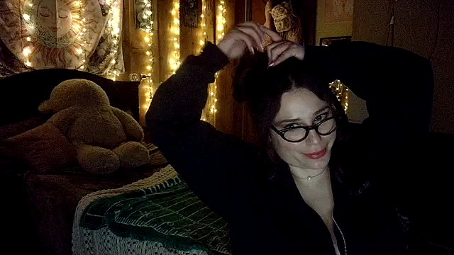 VelvetBrunetteXo online show from 03-19-26, 10:59