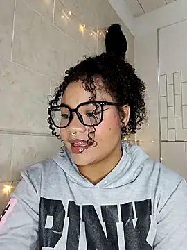 BrianaSweetxxx online show from 04-12-26, 04:16