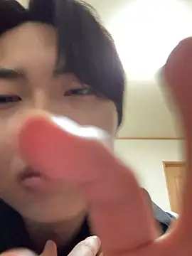 Snapshot of hibi0875 chatting on 03-12-26, 09:46 hibi0875 online show from 03-12-26, 09:46