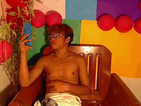 shopiaxox1 online show from 02-16-26, 11:02