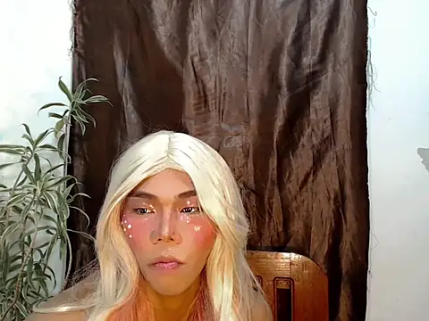 shopiaxox1 online show from 02-23-26, 07:31