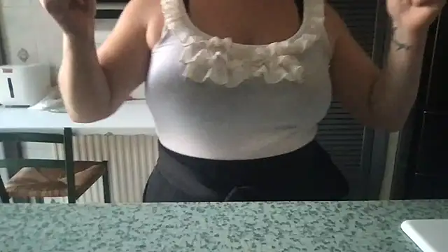 FlirtyFrayaXX online show from 07-17-26, 10:45
