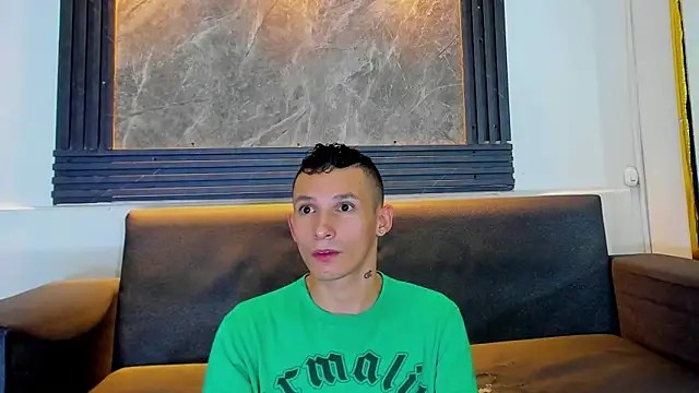 Snapshot of Isaak_26 chatting on 02-22-26, 12:18 Isaak 26 online show from 02-22-26, 12:18