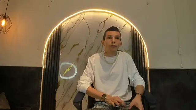 Snapshot of Isaak_26 chatting on 02-15-26, 12:15 Isaak 26 online show from 02-15-26, 12:15