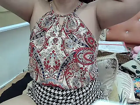 Snapshot of Sexybabe42 chatting on 07-23-26, 07:32 Sexybabe42 online show from 07-23-26, 07:32