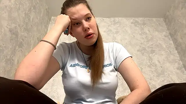 Snapshot of Lunexia_Kysstoria chatting on 02-15-26, 08:24 Lunexia Kysstoria online show from 02-15-26, 08:24