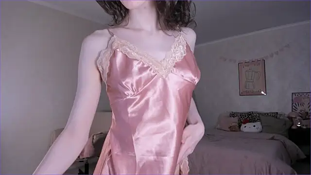 Snapshot of MiaPimmy chatting on 06-12-26, 04:10 MiaPimmy online show from 06-12-26, 04:10
