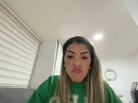 Encantadora Eva online show from 02-16-26, 01:15