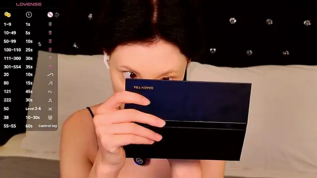 Snapshot of roxy_morrison_x chatting on 08-03-26, 03:36 roxy morrison x online show from 08-03-26, 03:36