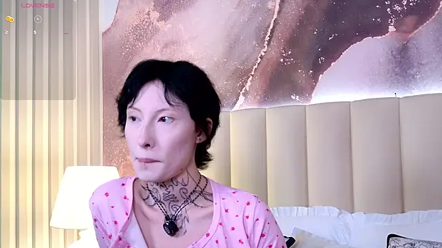 Snapshot of roxy_morrison_x chatting on 07-22-26, 06:48 roxy morrison x online show from 07-22-26, 06:48