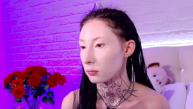 Snapshot of roxy_morrison_x chatting on 06-29-26, 03:35 roxy morrison x online show from 06-29-26, 03:35