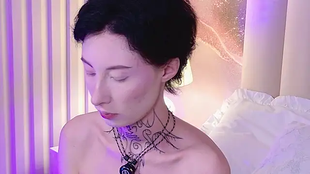Snapshot of roxy_morrison_x chatting on 07-18-26, 03:37 roxy morrison x online show from 07-18-26, 03:37