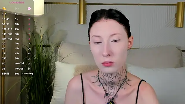 Snapshot of roxy_morrison_x chatting on 08-02-26, 04:00 roxy morrison x online show from 08-02-26, 04:00