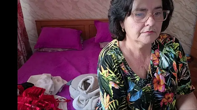 xMaryxAnne online show from 04-16-26, 09:10