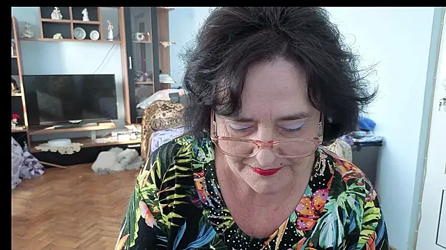 xMaryxAnne online show from 03-05-26, 06:54