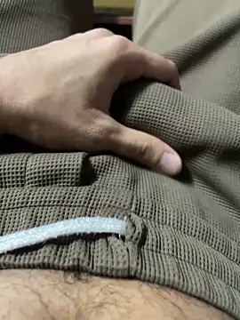 hassuniii online show from 04-03-26, 09:32