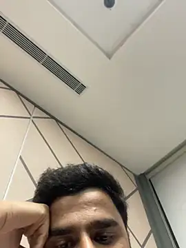 hassuniii online show from 02-11-26, 11:26