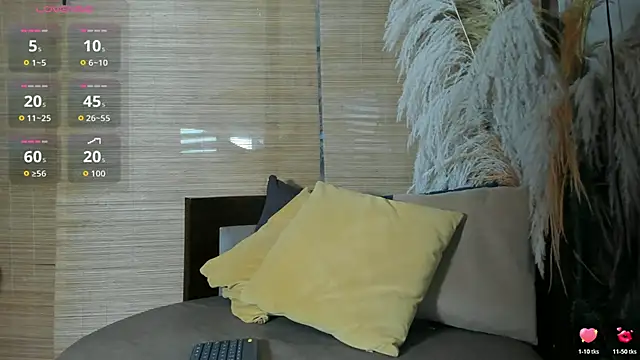 sophieBlair  online show from 03-06-26, 07:09