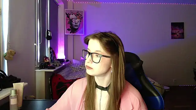 LunaXcherry online show from 04-07-26, 04:42