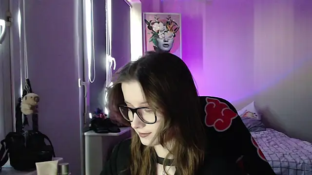 LunaXcherry online show from 04-20-26, 04:41
