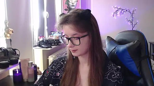 LunaXcherry online show from 05-10-26, 11:03