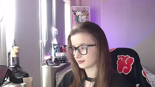 LunaXcherry online show from 04-19-26, 11:11