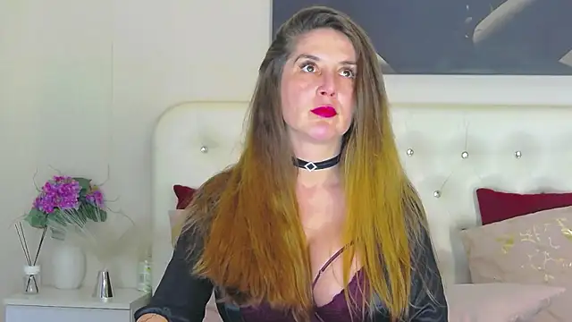 Snapshot of AzeliaHart chatting on 02-16-26, 12:15 AzeliaHart online show from 02-16-26, 12:15