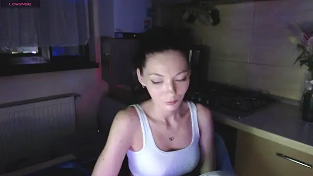 Snapshot of AyanaGrumpix chatting on 06-08-26, 01:28 AyanaGrumpix online show from 06-08-26, 01:28