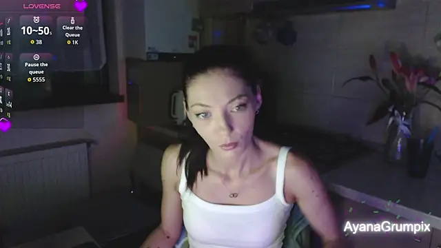 Snapshot of AyanaGrumpix chatting on 06-22-26, 01:11 AyanaGrumpix online show from 06-22-26, 01:11