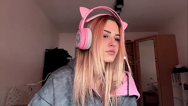 Evva mayy online show from 02-10-26, 07:40