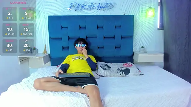 Adventurous Boys online show from 02-26-26, 06:08