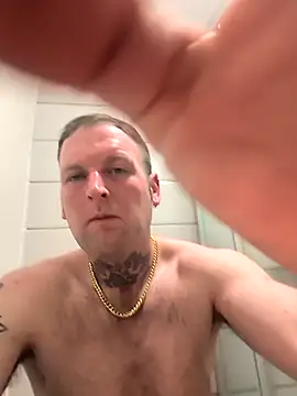 Snapshot of dave32000 chatting on 02-18-26, 12:41 dave32000 online show from 02-18-26, 12:41