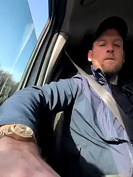 Snapshot of dave32000 chatting on 02-17-26, 11:07 dave32000 online show from 02-17-26, 11:07