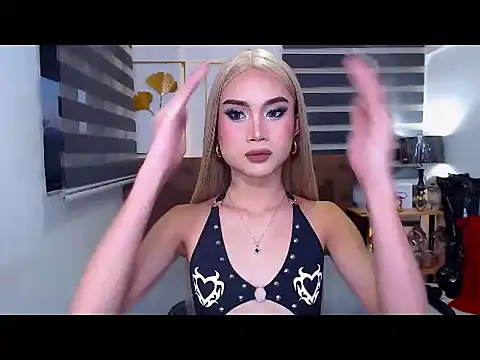 JuicyCockThea online show from 06-17-26, 10:25