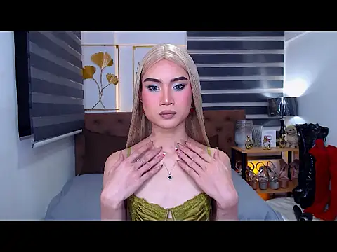 Snapshot of JuicyCockThea chatting on 05-26-26, 02:15 JuicyCockThea online show from 05-26-26, 02:15