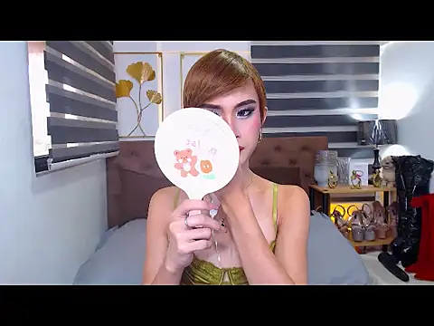 Snapshot of JuicyCockThea chatting on 06-12-26, 01:47 JuicyCockThea online show from 06-12-26, 01:47