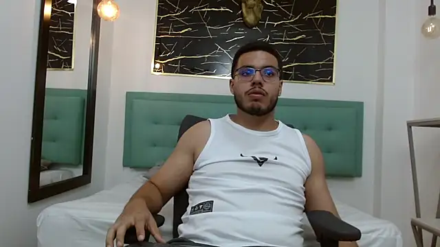 Snapshot of Trevor_Ash chatting on 03-03-26, 07:10 Trevor Ash online show from 03-03-26, 07:10