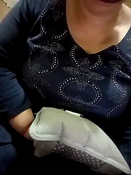 Snapshot of Simran_008 chatting on 02-10-26, 10:31 Simran 008 online show from 02-10-26, 10:31