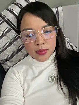 Strawberry-wet online show from 02-15-26, 04:28