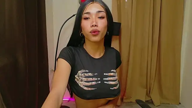Queenoflustx online show from 05-12-26, 11:33