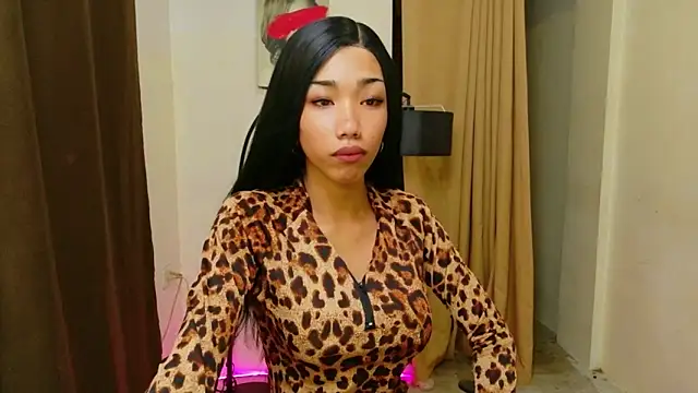 Queenoflustx online show from 05-08-26, 11:03