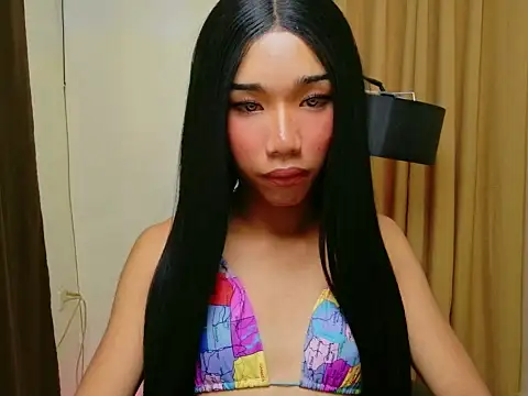 Queenoflustx online show from 05-07-26, 01:10