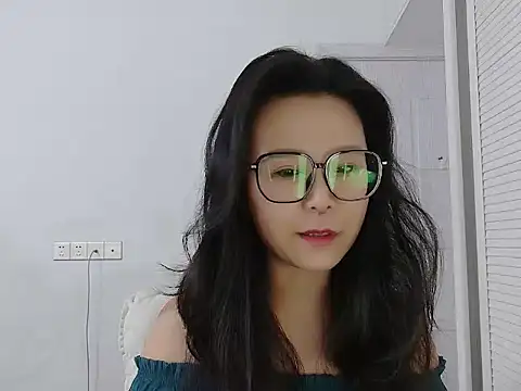 Snapshot of yunchui0101 chatting on 02-23-26, 05:52 yunchui0101 online show from 02-23-26, 05:52