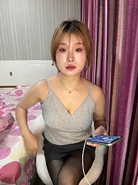 Snapshot of A-cola chatting on 04-30-26, 02:02 A-cola online show from 04-30-26, 02:02