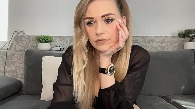 Kedi Kiss online show from 02-18-26, 02:24